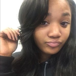 Meet your Posher, Symone